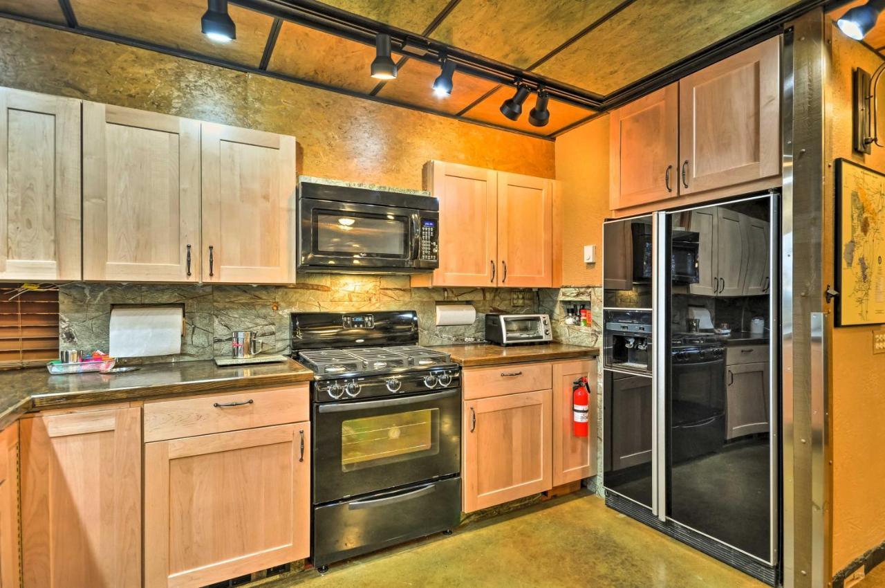Willamette Valley Apt - Surrounded By Wineries! Newberg Exterior photo