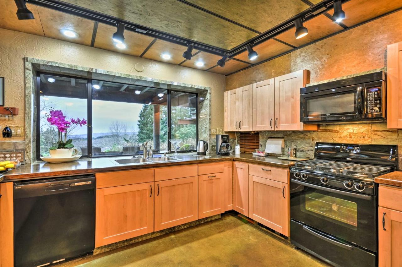 Willamette Valley Apt - Surrounded By Wineries! Newberg Exterior photo